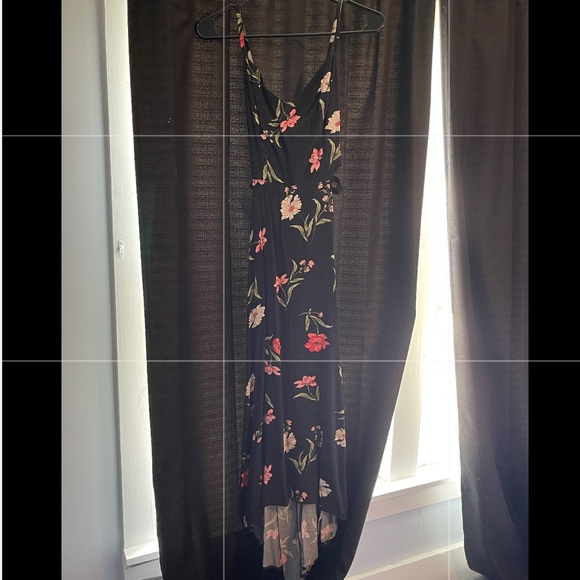 Dress - Picture 5 of 5